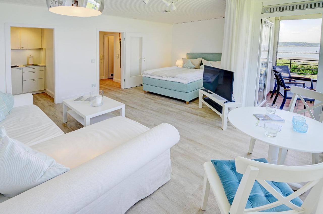 Fewo1846 - Fjordview - Komfortables Studioapartment Mit Balkon Und Meerblick Gluecksburg Exterior photo